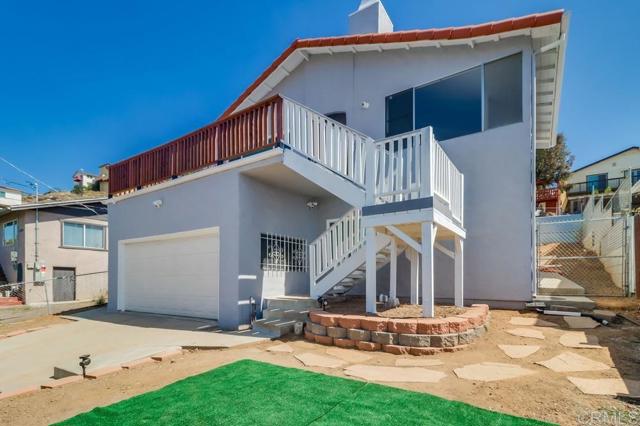 Detail Gallery Image 3 of 50 For 1319 Grand Ave, Spring Valley,  CA 91977 - 3 Beds | 2 Baths