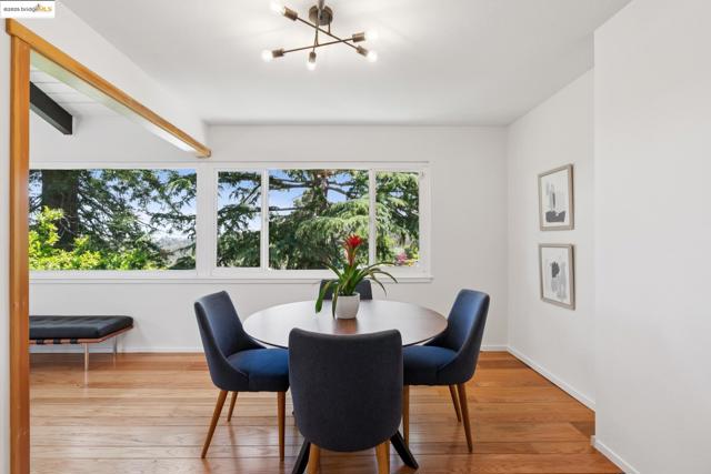 1023 Overlook Rd, Berkeley CA: https://media.crmls.org/mediaz/8a572348-16d3-4aaa-8444-c2d3175a0dd0.jpg