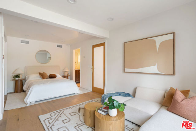 4405 Springdale Drive, Los Angeles CA: https://media.crmls.org/mediaz/8a5792a6-f46d-47fe-8198-8faaf0121476.jpg