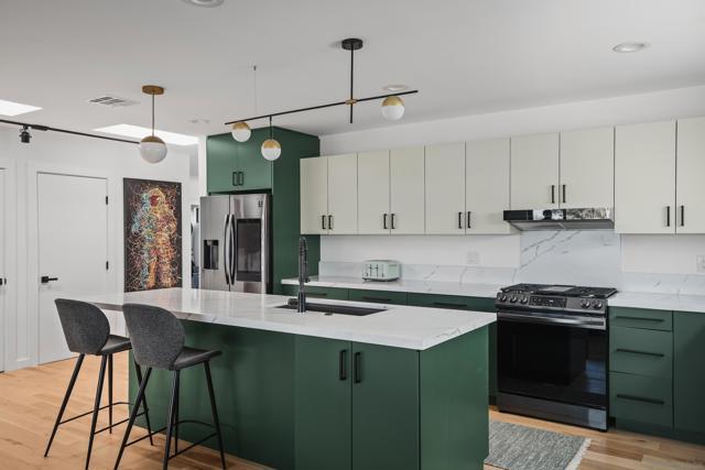 5511 Trinidad Way, San Diego CA: https://media.crmls.org/mediaz/8a5796ec-18a0-470e-9e83-c824f4d3b841.jpg