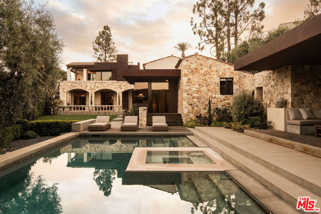976 N Alpine Drive, Beverly Hills CA: https://media.crmls.org/mediaz/8a57d097-f11f-4f85-84bb-f6595994448f.jpg
