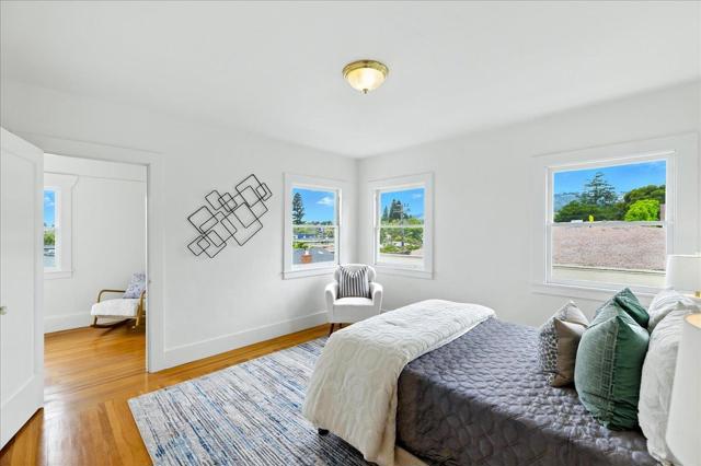 5555 Carlton Street, Oakland CA: https://media.crmls.org/mediaz/8a57d9a3-67df-42cc-8443-c1e63630e2b5.jpg