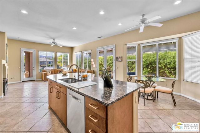 109 Shoreline Drive, Rancho Mirage CA: https://media.crmls.org/mediaz/8a57f154-ecef-47d3-9026-79097aea7699.jpg