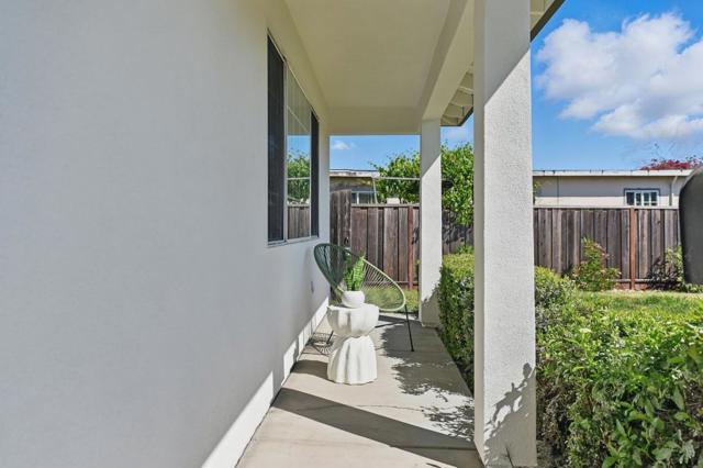 42948 Applewood Street, Fremont CA: https://media.crmls.org/mediaz/8a5858d6-8f0c-402d-b650-8a3857924c0f.jpg
