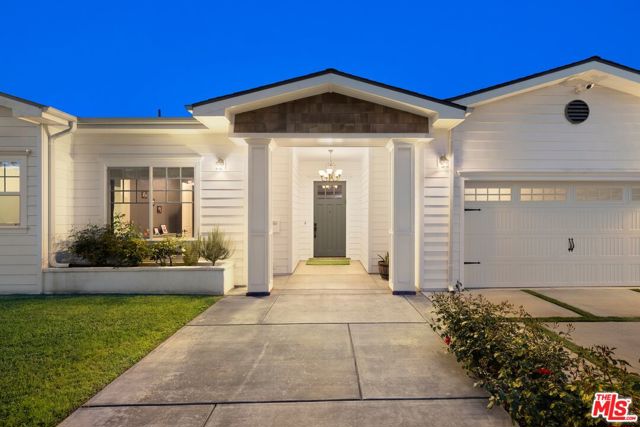 4728 Vesper Avenue photo 3