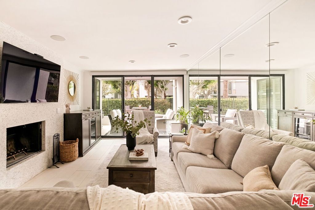 2940 Neilson Way #103