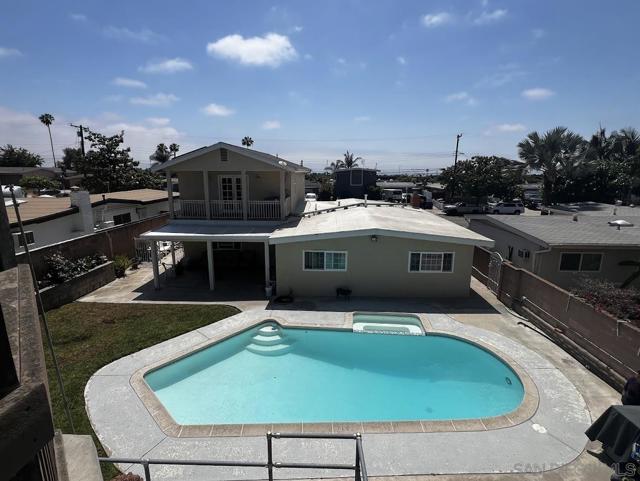 1173 Oasis Ave, Chula Vista CA: https://media.crmls.org/mediaz/8a59c872-0e7c-462a-8fd4-b75223f960b1.jpg
