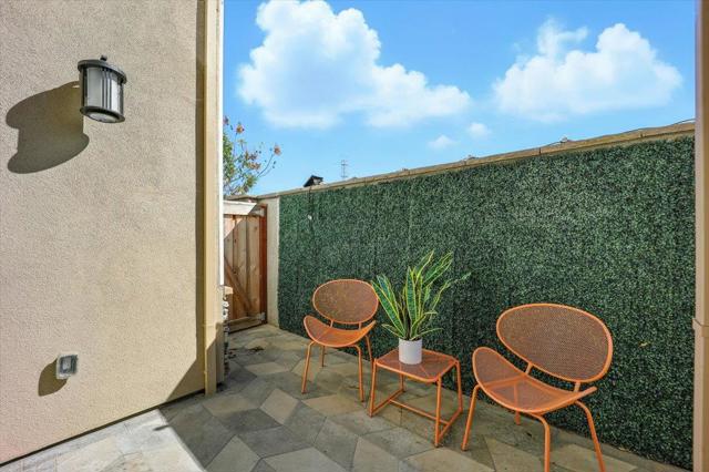 37256 Sand Bar Place, Newark CA: https://media.crmls.org/mediaz/8a59d3ae-3d63-4fe4-b785-e5714b0a7ab4.jpg