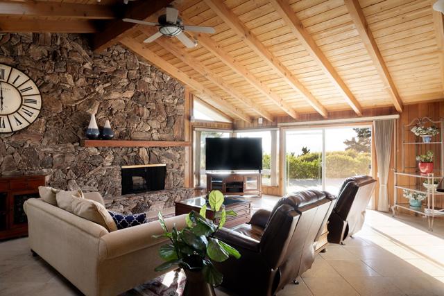 13671 Orchard Gate Rd, Poway CA: https://media.crmls.org/mediaz/8a59ecc8-21b0-4aa3-ba45-2e7a12954bf3.jpg