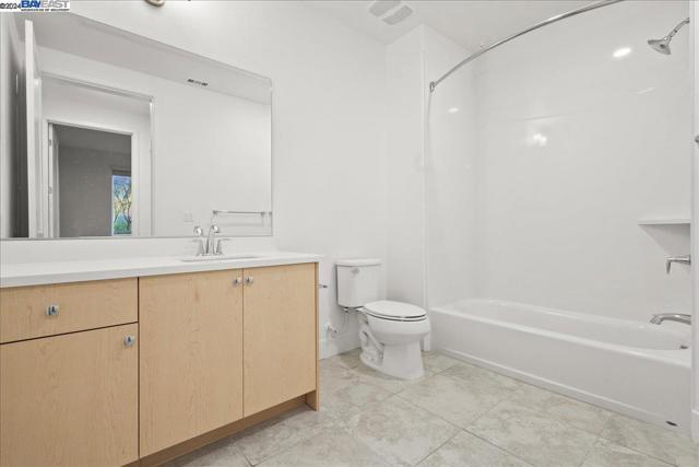 Image 22 of 37 For 45128 Warm Springs Blvd  251