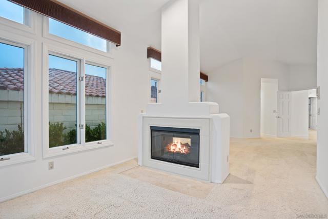 1327 Caminito Batea, La Jolla CA: https://media.crmls.org/mediaz/8a5a4d0f-80a8-4d1a-99dd-8600765039cc.jpg