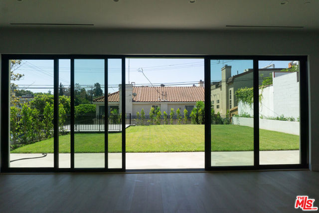 10360 Ilona Avenue, Los Angeles CA: https://media.crmls.org/mediaz/8a5ab61d-c8c2-4abd-a727-6f6672ba0673.jpg