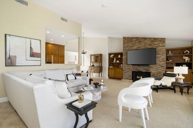 44825 Guadalupe Drive, Indian Wells CA: https://media.crmls.org/mediaz/8a5c22ba-780f-4e45-9dd4-8096cc95ee47.jpg