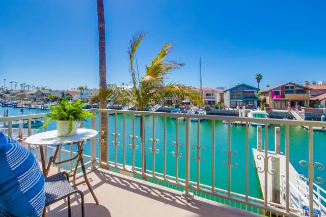6 Buccaneer Way, Coronado CA: https://media.crmls.org/mediaz/8a5c607f-03bf-419e-b44f-d42114e9f10d.jpg