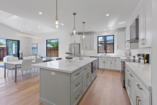 2572 Borax Drive, Santa Clara CA: https://media.crmls.org/mediaz/8a5de0e5-ac8c-4bc3-9340-2cfb662156fb.jpg