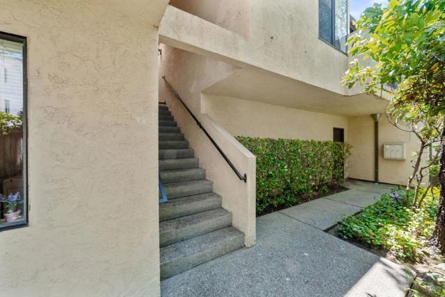 2005 Parrott Drive, San Mateo CA: https://media.crmls.org/mediaz/8a5e8621-c106-455d-9616-d5a2582872c2.jpg