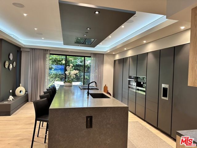 1625 18th Street, Manhattan Beach, California 90266, 4 Bedrooms Bedrooms, ,5 BathroomsBathrooms,Residential,For Sale,18th,26655945