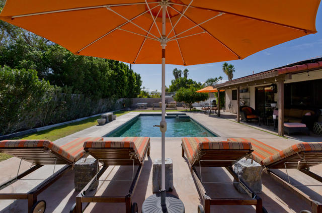 2200 E Acacia, Palm Springs CA: https://media.crmls.org/mediaz/8a5ea413-eb27-444d-804a-c5c108f2f76a.jpg