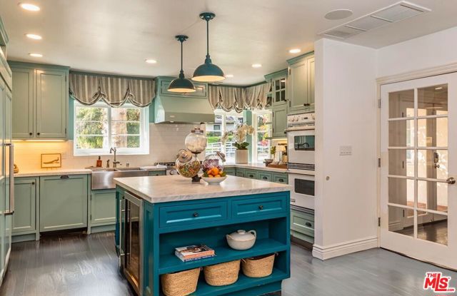 5840 Round Meadow Road, Hidden Hills CA: https://media.crmls.org/mediaz/8a5fbdb6-6854-4499-815e-d4ba5093f8ae.jpg