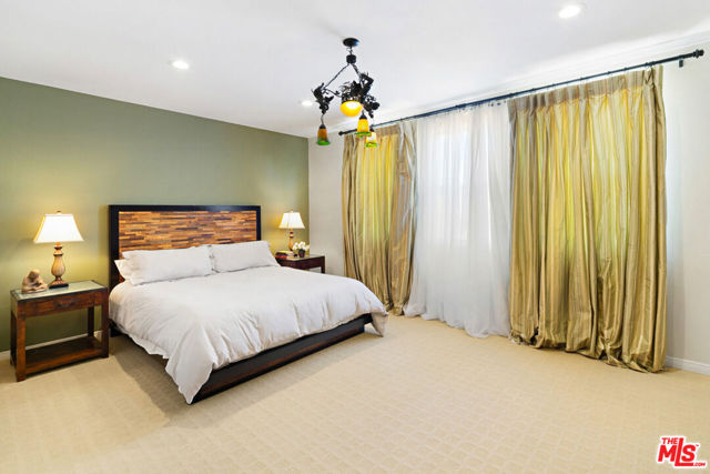 24822 Wooded Vista, West Hills CA: https://media.crmls.org/mediaz/8a5fe8f6-6b09-4f70-a181-f5345ac85e93.jpg