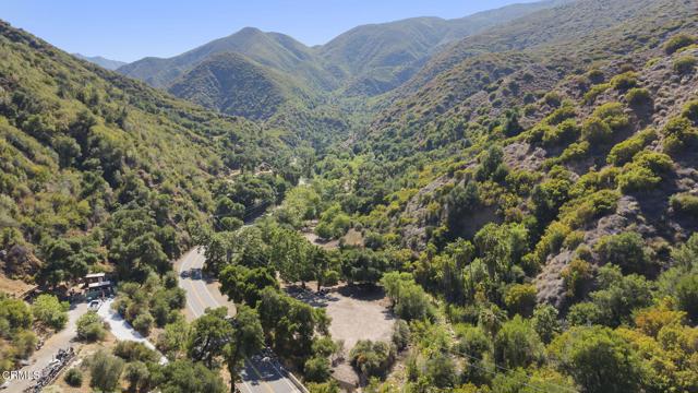 16825 Maricopa Highway, Ojai CA: https://media.crmls.org/mediaz/8a5ffdec-39d1-49dd-93b0-09a2c59506c6.jpg