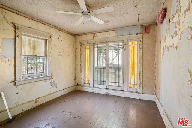 935 North Gardner Street photo 6