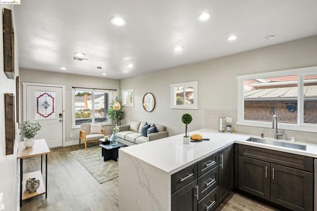 Image 7 of 17 For 958 106th Ave