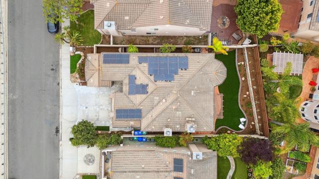 13133 Via Canyon Dr, San Diego CA: https://media.crmls.org/mediaz/8a615e89-faf7-4308-bbd0-6503118fbcac.jpg