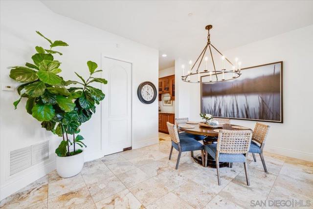 15397 Rock Creek Ln, El Cajon CA: https://media.crmls.org/mediaz/8a616da5-0356-4c16-abbc-ea5e867188a1.jpg