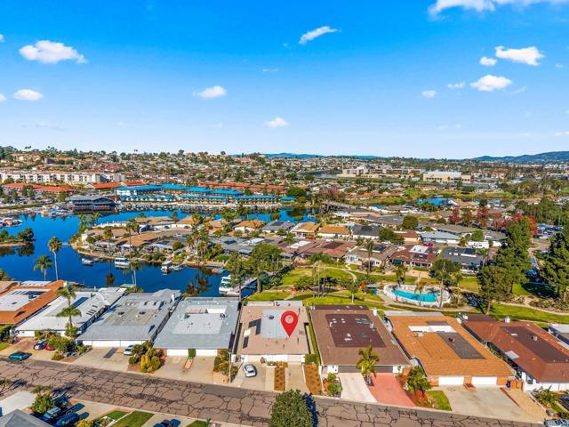 1446 La Linda Drive, San Marcos CA: https://media.crmls.org/mediaz/8a61c67d-ec94-4a2a-8447-00ce45d2f538.jpg