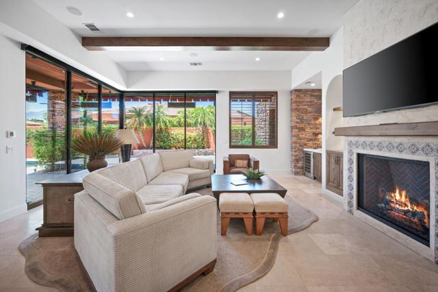 50375 Via Serenidad, La Quinta CA: https://media.crmls.org/mediaz/8a622d84-1237-4437-b535-cff159e5a66f.jpg