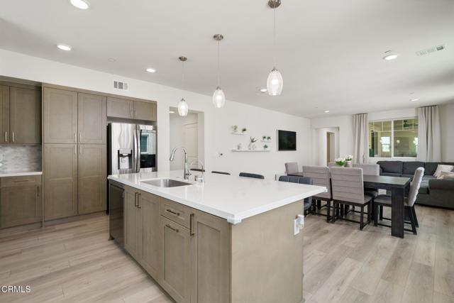 Detail Gallery Image 15 of 31 For 2850 Wagon Wheel Rd #402,  Oxnard,  CA 93036 - 3 Beds | 2/1 Baths