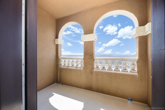 1110 Calabria St, Santee CA: https://media.crmls.org/mediaz/8a6343ab-509f-4c9e-b252-86bdaddf050d.jpg