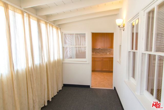 438 S Palm Drive, Beverly Hills CA: https://media.crmls.org/mediaz/8a6439fd-6624-4c27-b7c3-e195fd6a4107.jpg