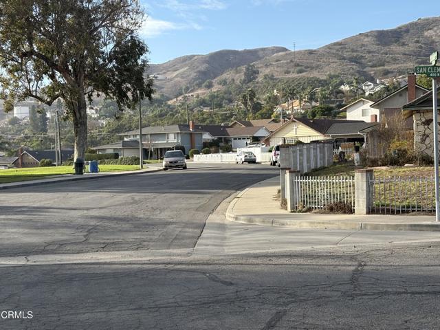 Detail Gallery Image 3 of 6 For 400 San Clemente St, Santa Paula,  CA 93060 - 5 Beds | 3 Baths