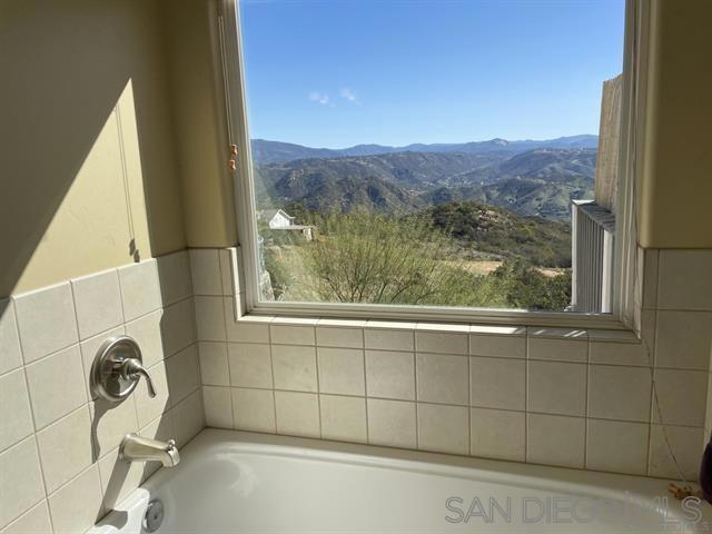2216 Crest Dr, El Cajon CA: https://media.crmls.org/mediaz/8a650e29-716c-4218-b5f2-db0a9c4eeac8.jpg