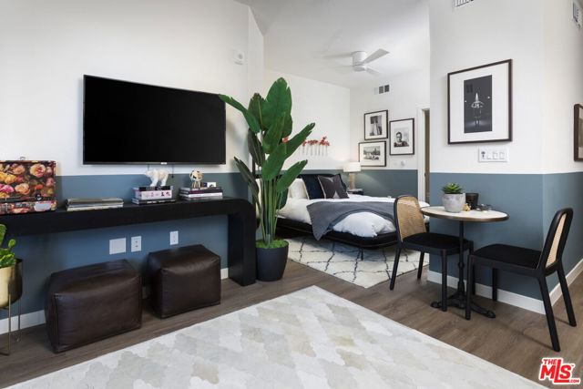 11950 Erwin Street Street, North Hollywood CA: https://media.crmls.org/mediaz/8a655925-a16a-4aa3-83b3-64bd069327cf.jpg