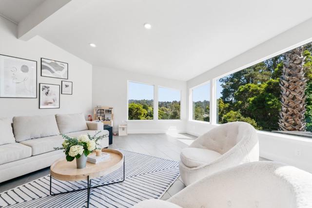 532 Moonrise Lane, Aptos CA: https://media.crmls.org/mediaz/8a6725da-8bb8-4dc7-b065-c62f957b74f9.jpg