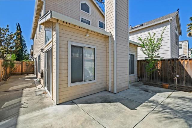 6153 Potrero Drive, Newark CA: https://media.crmls.org/mediaz/8a68256d-e36a-4a02-8a86-ba615a0ab9ab.jpg