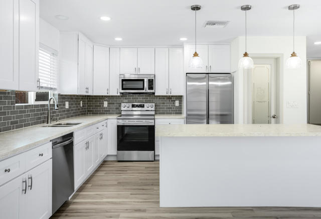 53110 Avenida Ramirez, La Quinta CA: https://media.crmls.org/mediaz/8a686f7d-048a-46dd-8e86-639a4c29de07.jpg