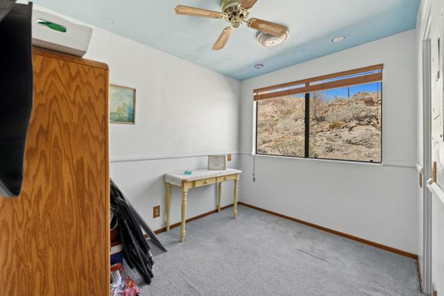 48600 Coyote Road, Palm Desert CA: https://media.crmls.org/mediaz/8a68777f-5978-4cdc-a6d3-04280a5f1ee5.jpg