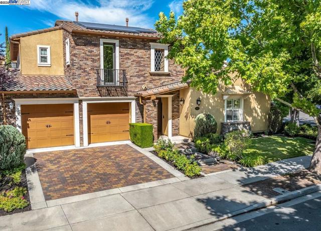 7563 Balmoral Way, San Ramon CA: https://media.crmls.org/mediaz/8a6888c0-07c7-4de1-b04a-d6445c2597de.jpg