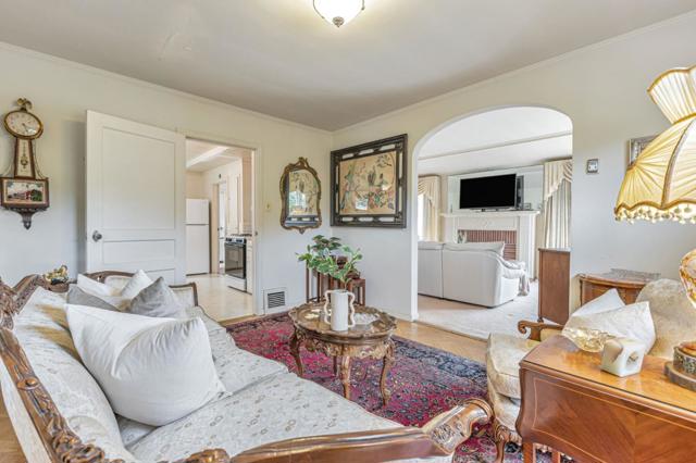 1101 Sloat Boulevard, San Francisco CA: https://media.crmls.org/mediaz/8a68f03e-071a-4a57-8e50-50137df30906.jpg