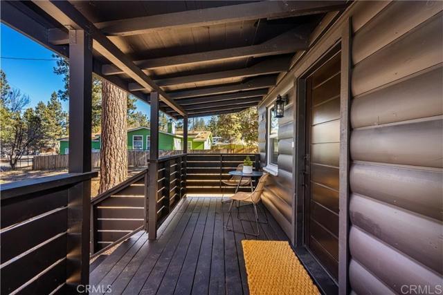 Detail Gallery Image 4 of 33 For 1128 E Country Club Bld, Big Bear City,  CA 92314 - 2 Beds | 1 Baths