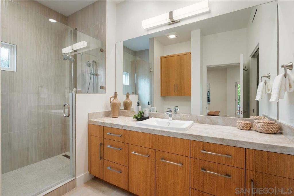 3535 Riviera Drive - photo 18