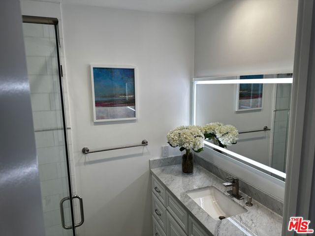 Image 30 of 73 For 723 10th Street