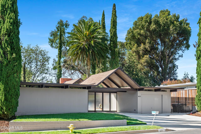 1449 Fordham Avenue, Thousand Oaks CA: https://media.crmls.org/mediaz/8a69b846-1a31-4de7-8d14-56d355a6cf8e.jpg