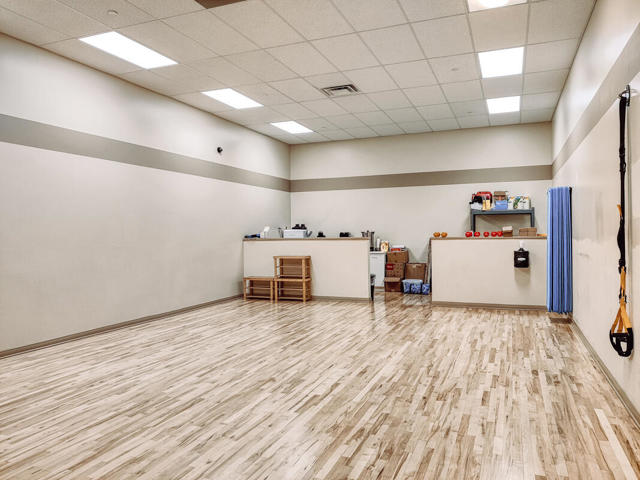 153 Desert Falls E Drive, Palm Desert CA: https://media.crmls.org/mediaz/8a69bf90-079a-40dd-87c6-0859970c20fd.jpg