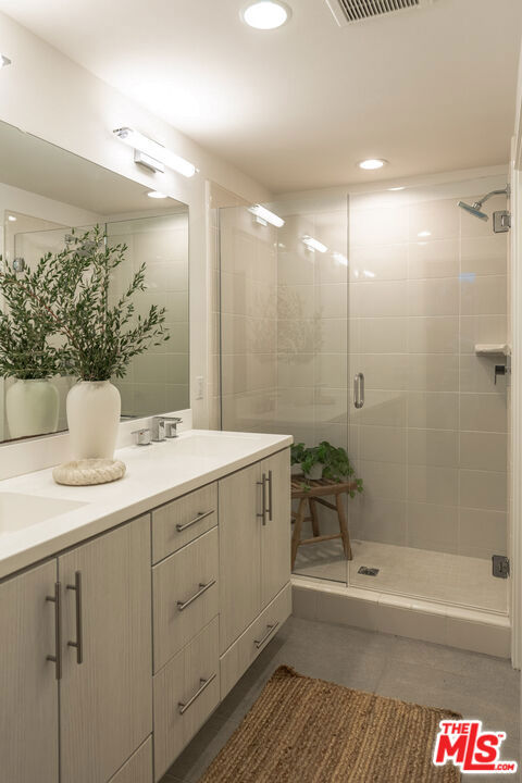 2210 Tom Mix Road, Los Angeles CA: https://media.crmls.org/mediaz/8a6a8c6e-c7b0-4c1d-bdb3-5a67feeb0bd9.jpg