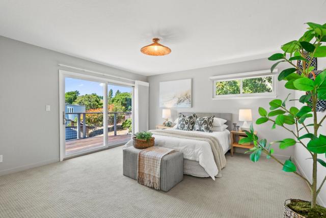 1975 Seascape Boulevard, Aptos CA: https://media.crmls.org/mediaz/8a6a9847-ccc9-4dbe-a703-dc39a1afa55e.jpg
